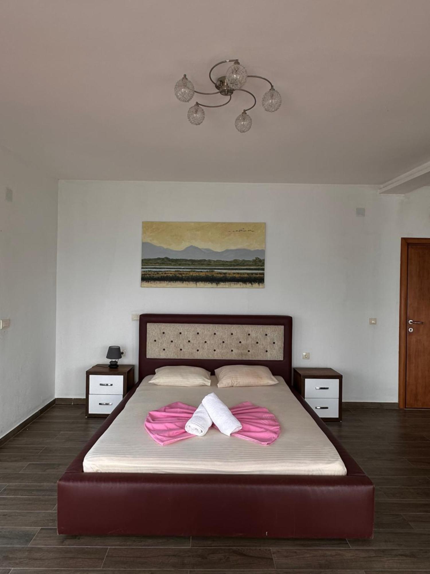 Casa Mila apartments & bungalows Ulcinj Bagian luar foto